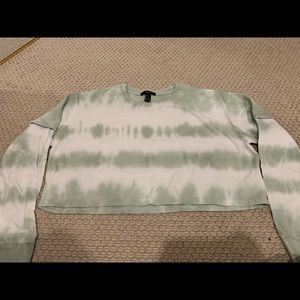 Cropped tye-dye shirt